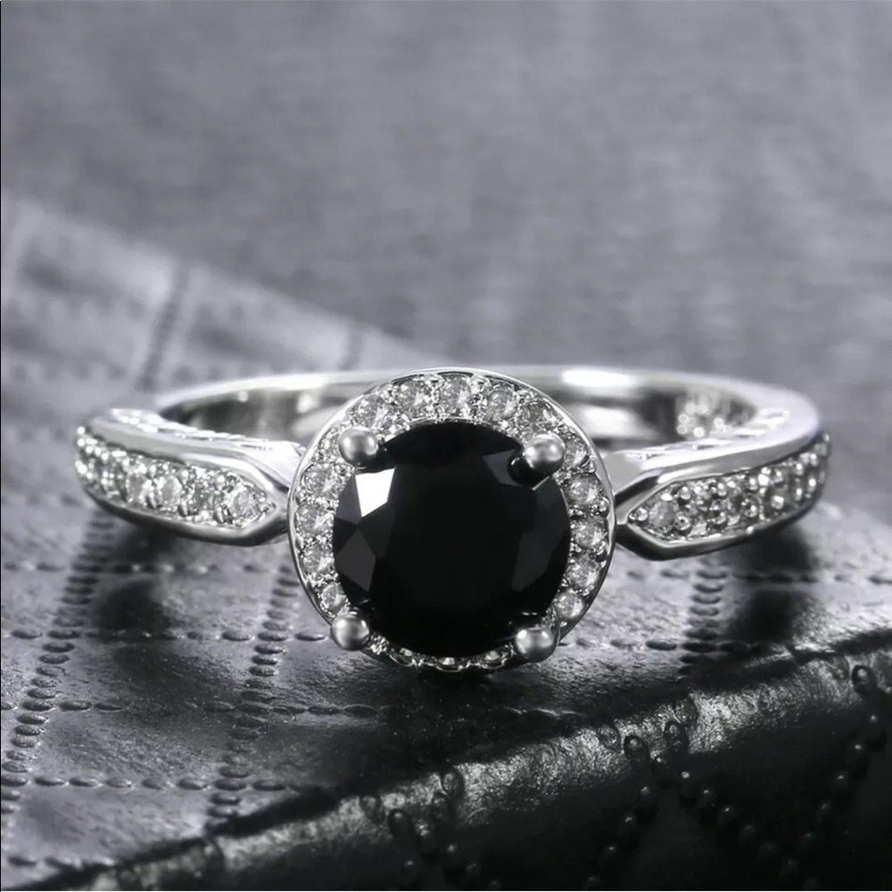 New Women Black Sapphire 925 Jewelry Wedding Ring - Picture 1 of 6